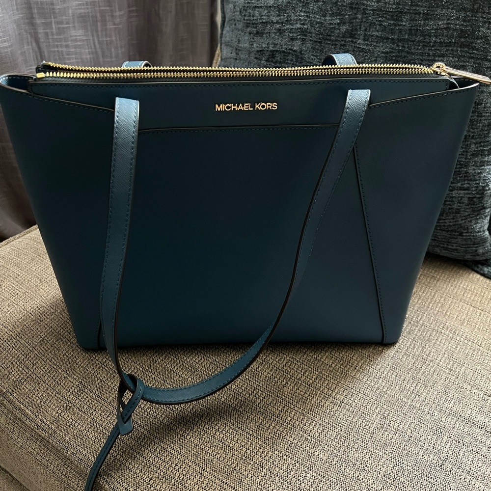 Michael Kors Tote
